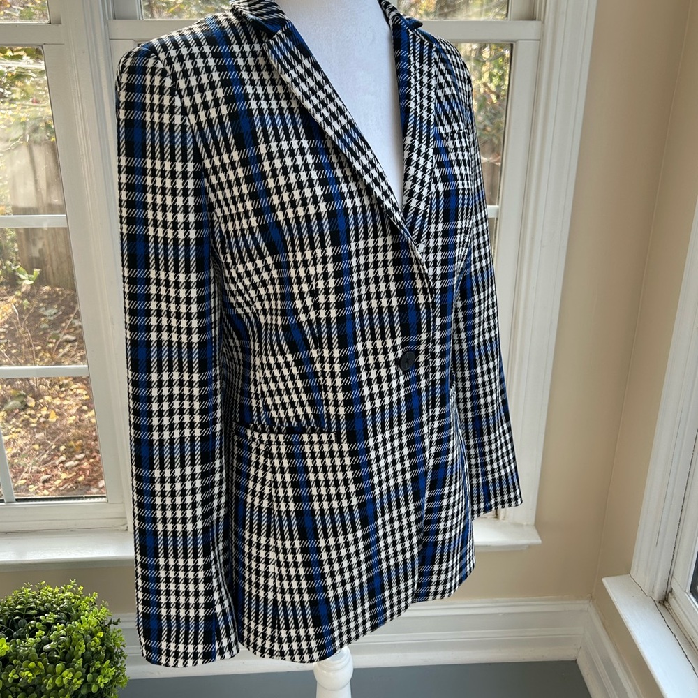 Banana Republic Women’s Blazer, Long and lean– Size 8 Regular Plaid